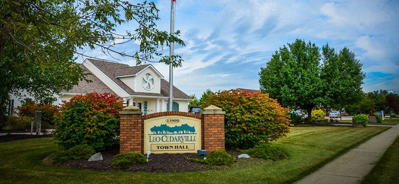 Leo - Cedarville town hall sign
